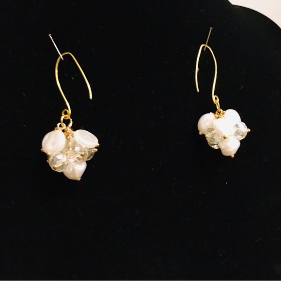 ✨NEW✨ Gold Dangle Hoop Swing Freshwater Baroque Pearl Drop Earrings - Picture 3 of 4